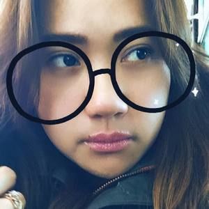 Meet your Posher, Zhyra